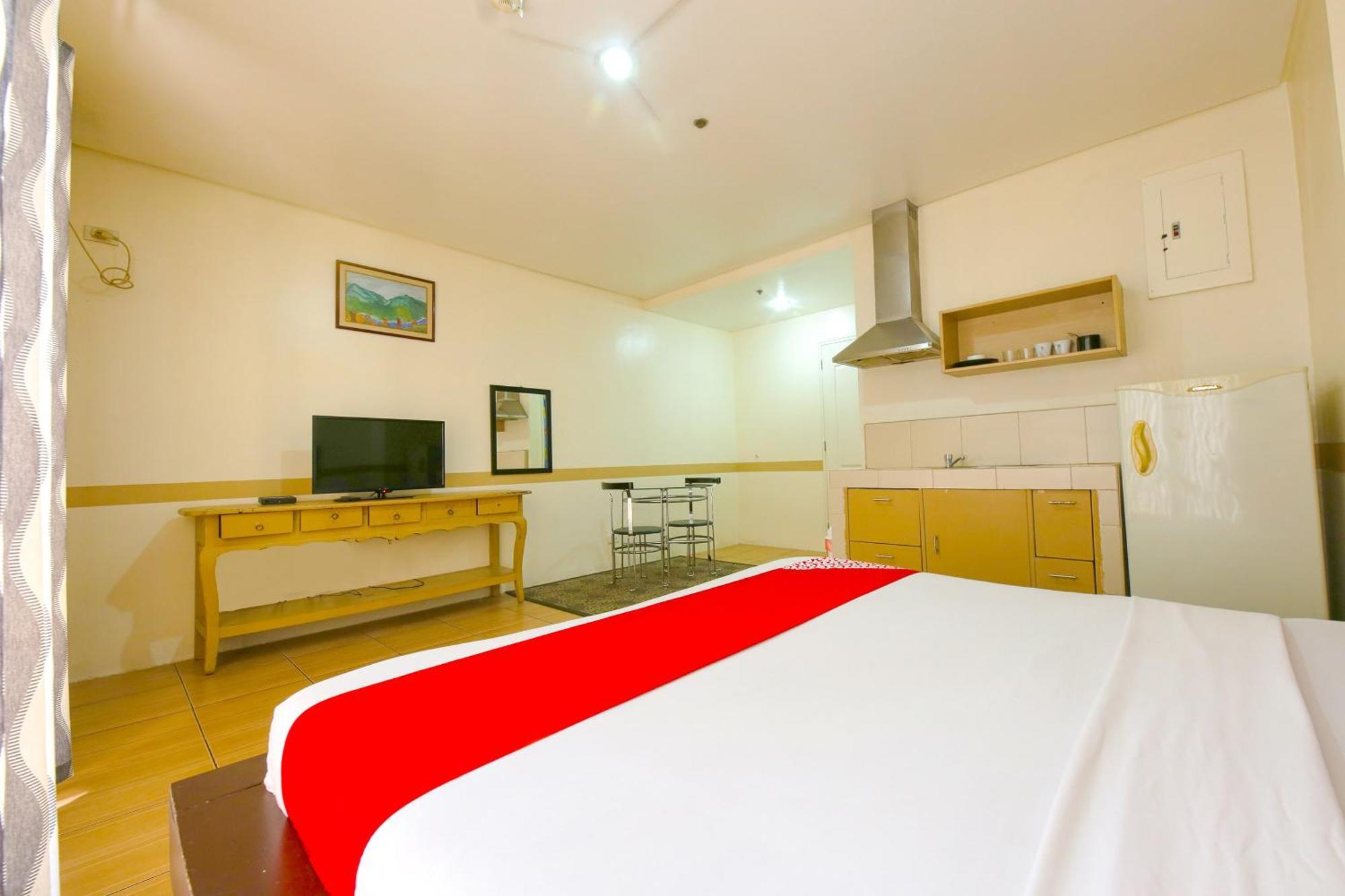 סן פדרו מקאטי Oyo 769 Poblacion Suites Polaris מראה חיצוני תמונה