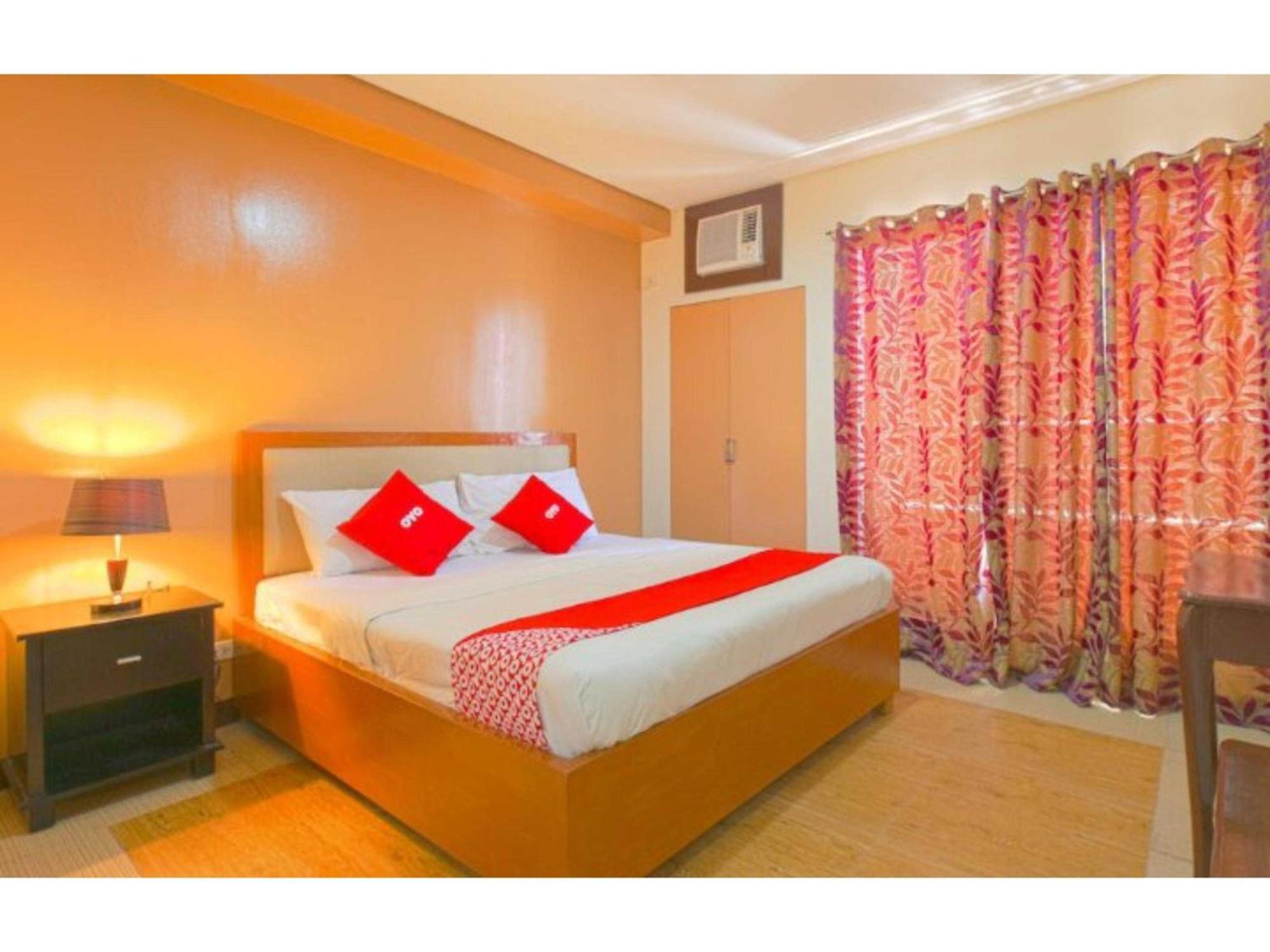 סן פדרו מקאטי Oyo 769 Poblacion Suites Polaris מראה חיצוני תמונה
