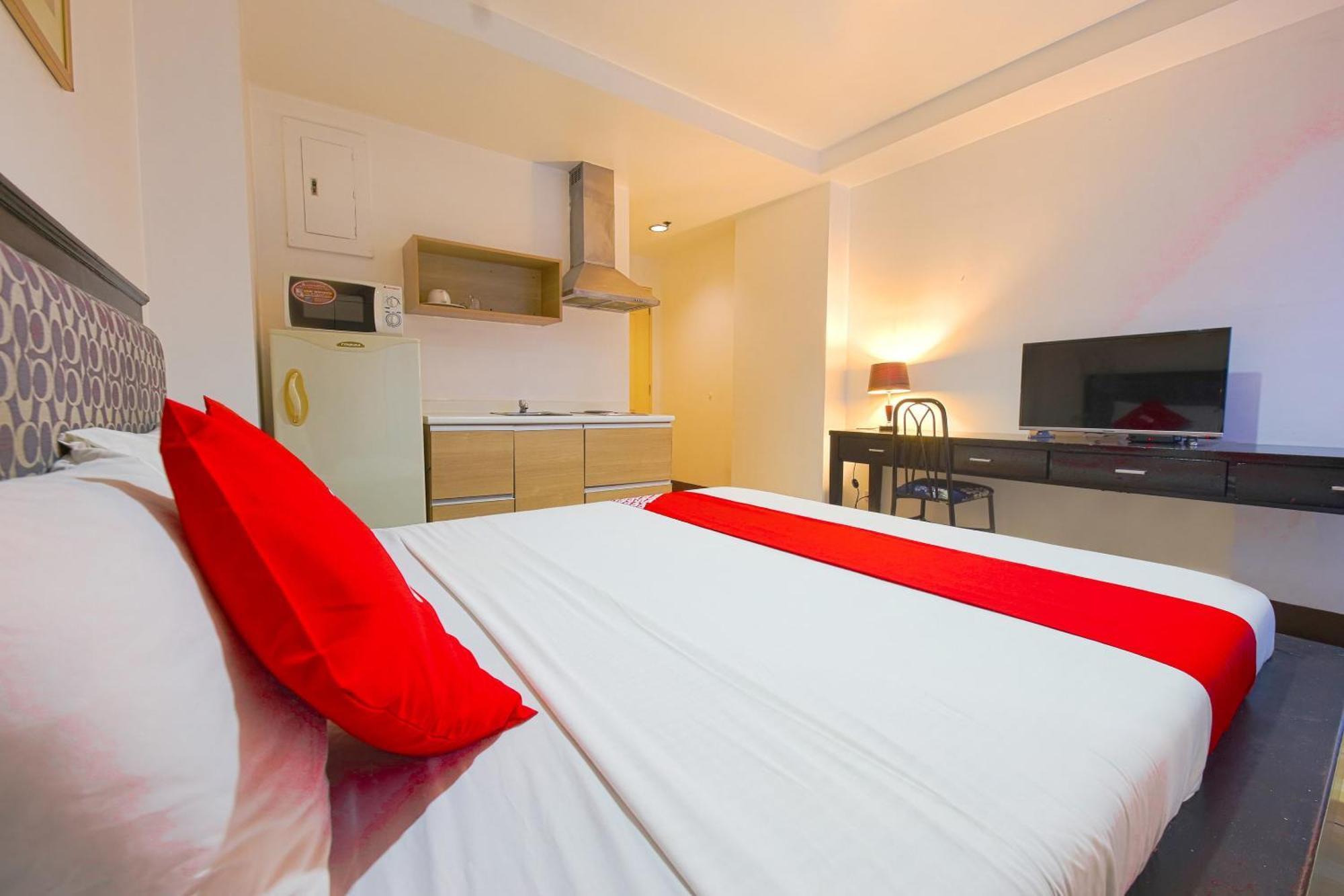 סן פדרו מקאטי Oyo 769 Poblacion Suites Polaris מראה חיצוני תמונה